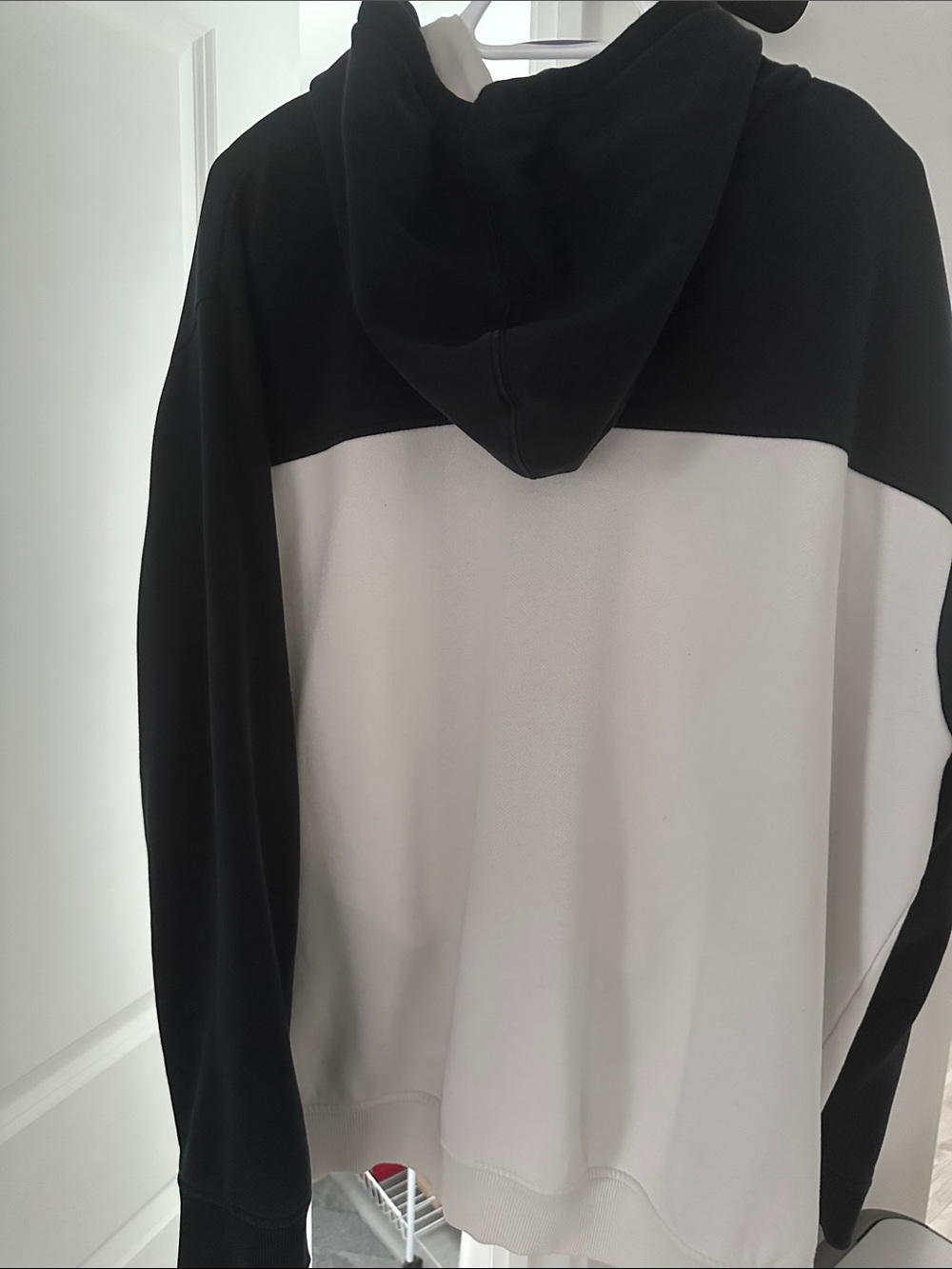 Sean John Black on White Contrast Zip-Up Sweatshirt Hoodie - Picture 2 of 5